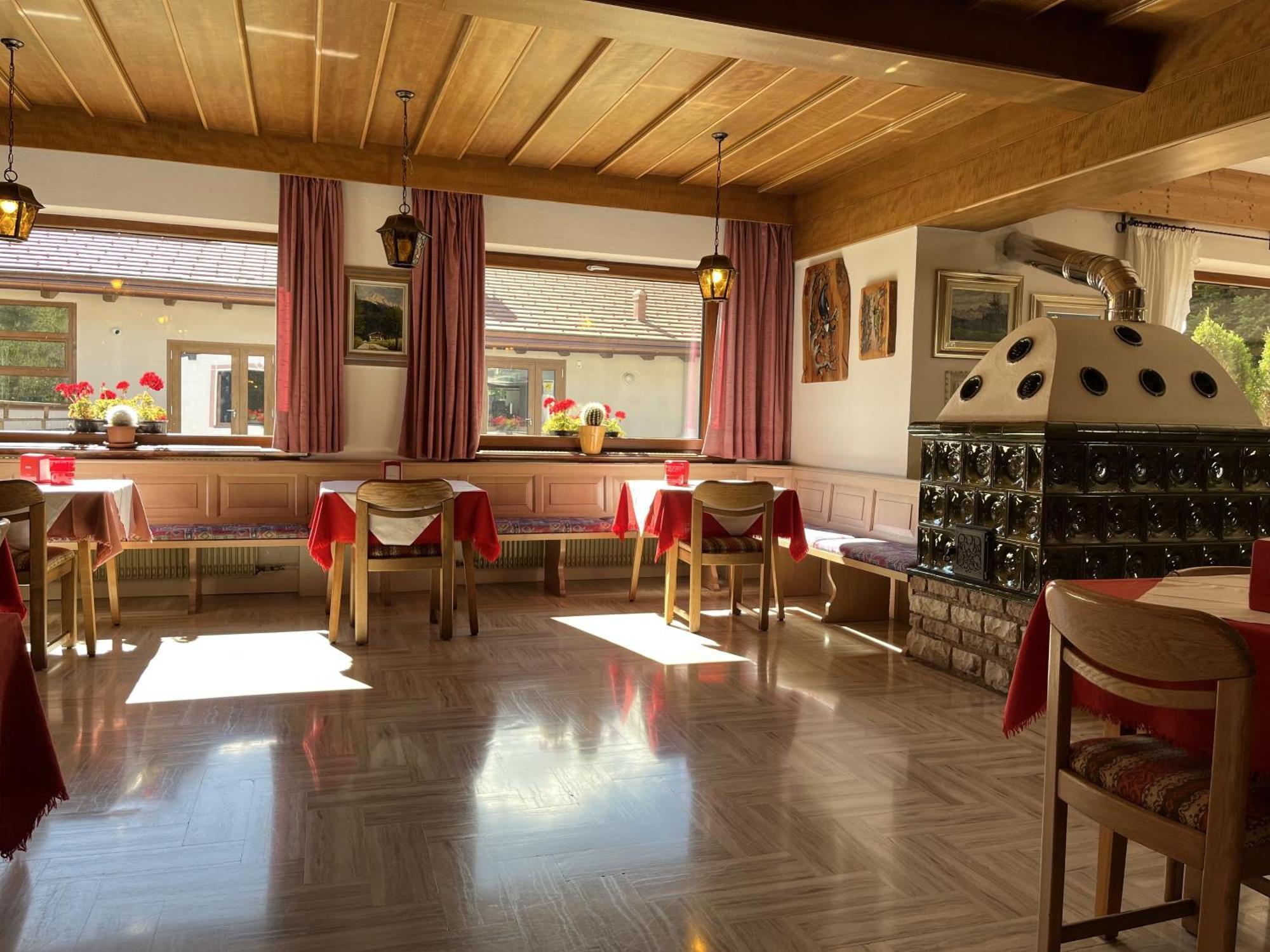 B&B Bucaneve Виго ди Фаса Екстериор снимка
