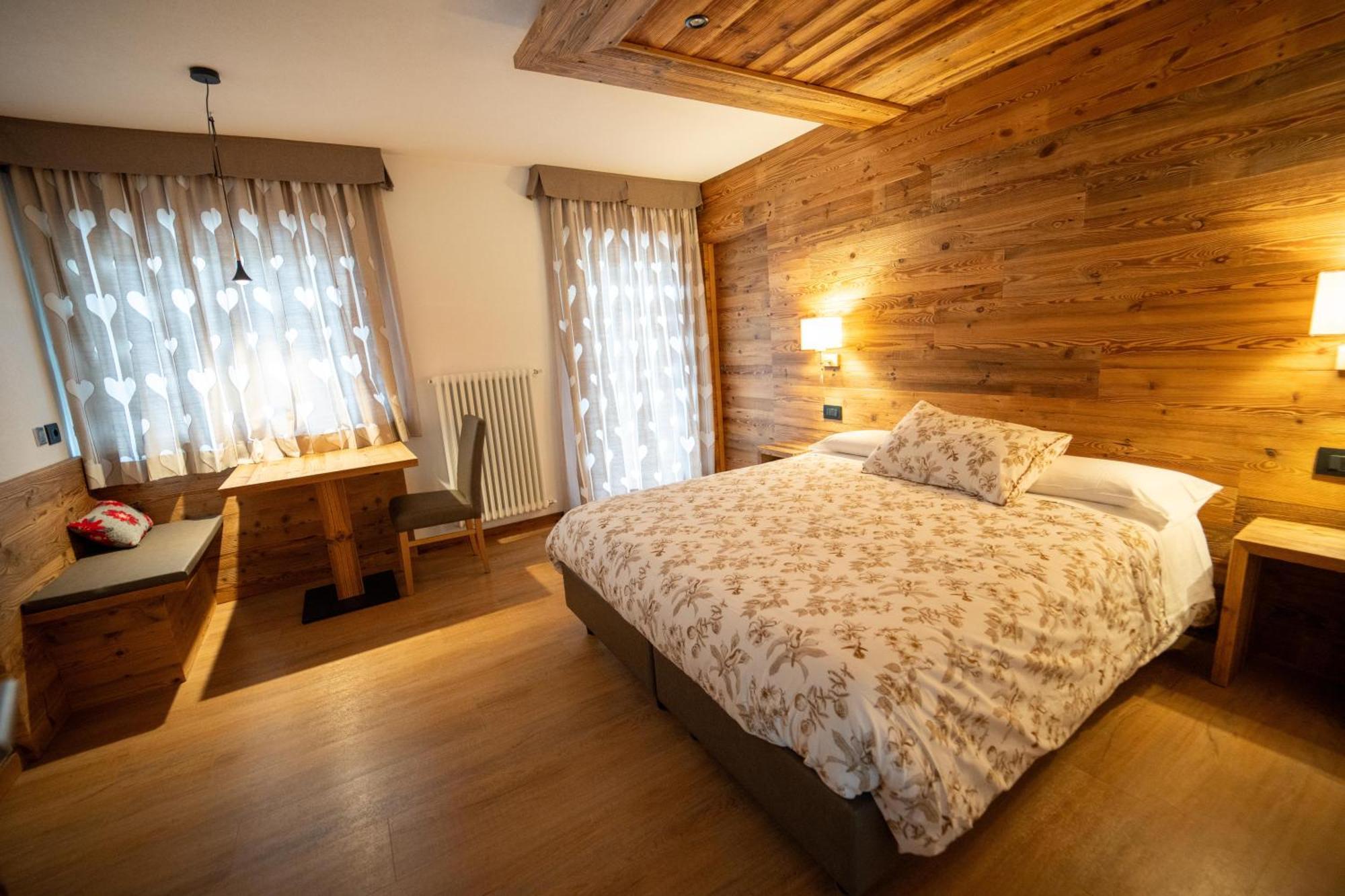 B&B Bucaneve Виго ди Фаса Екстериор снимка